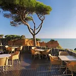 Pine Cliffs Ocean Suites, A Luxury Collection & Spa, Algarve アルブフェイラ