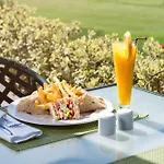 ホテル Pine Cliffs Ocean Suites, A Luxury Collection & Spa, Algarve アルブフェイラ