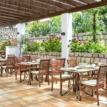 Pine Cliffs Ocean Suites, A Luxury Collection & Spa, Algarve Αλμπουφέιρα