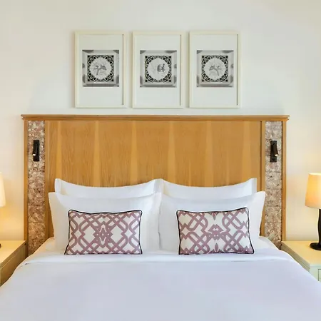 Pine Cliffs Ocean Suites, A Luxury Collection & Spa, Algarve Αλμπουφέιρα