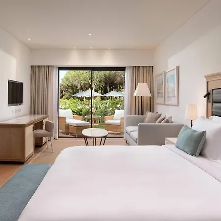 Pine Cliffs Ocean Suites, A Luxury Collection & Spa, Algarve 5* Αλμπουφέιρα