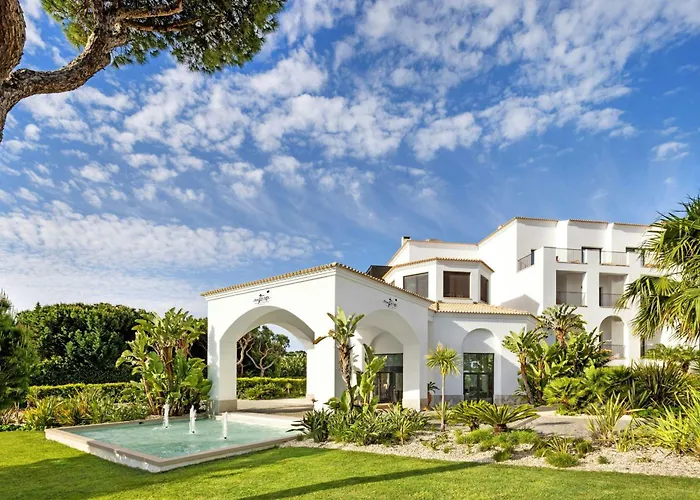 Pine Cliffs Ocean Suites, A Luxury Collection & Spa, Algarve 5* Αλμπουφέιρα