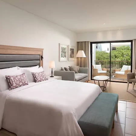 Pine Cliffs Ocean Suites, A Luxury Collection & Spa, Algarve 5* Αλμπουφέιρα